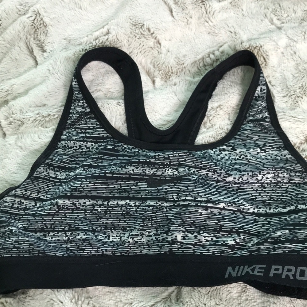 nike sports bra
